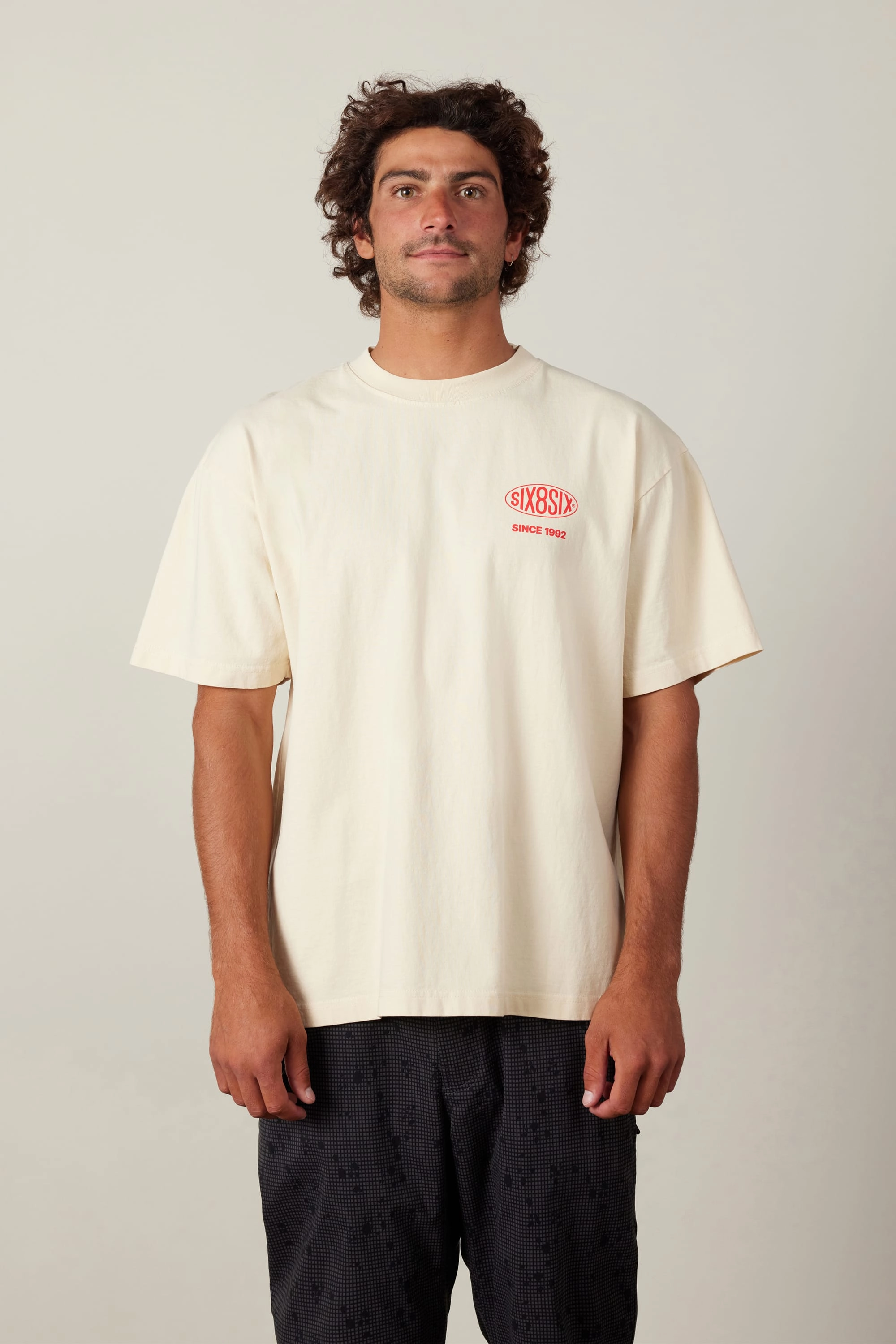 686 92 Relaxed S/S Tee Bright and Bold Casual layering piece