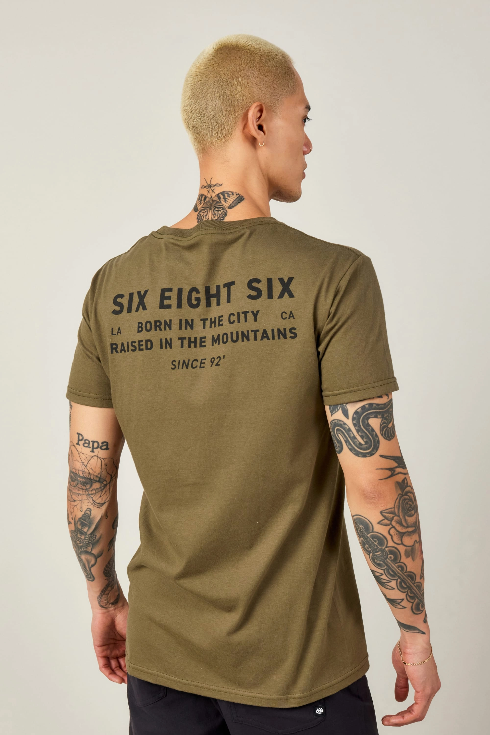 686 Men's Unwind Short Sleeve Tee Effortless Style Soft and Stylish