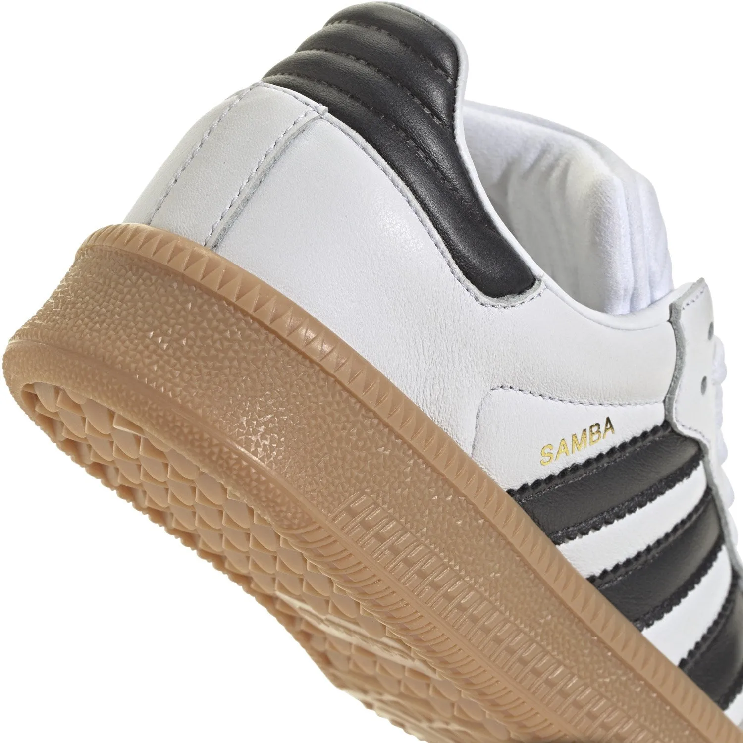 Stability Focus adidas Originals Ftwwht/Cblack/Gum3 Samba Xlg J Sneakers