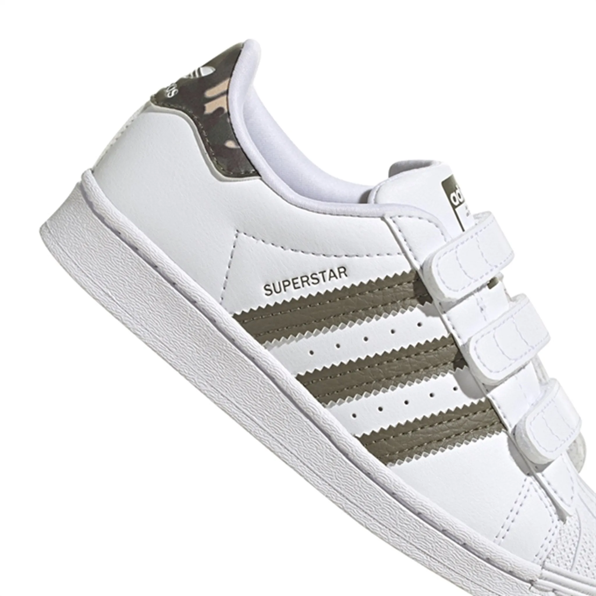 Sporty Design adidas Originals Superstar Sneakers White / Olive