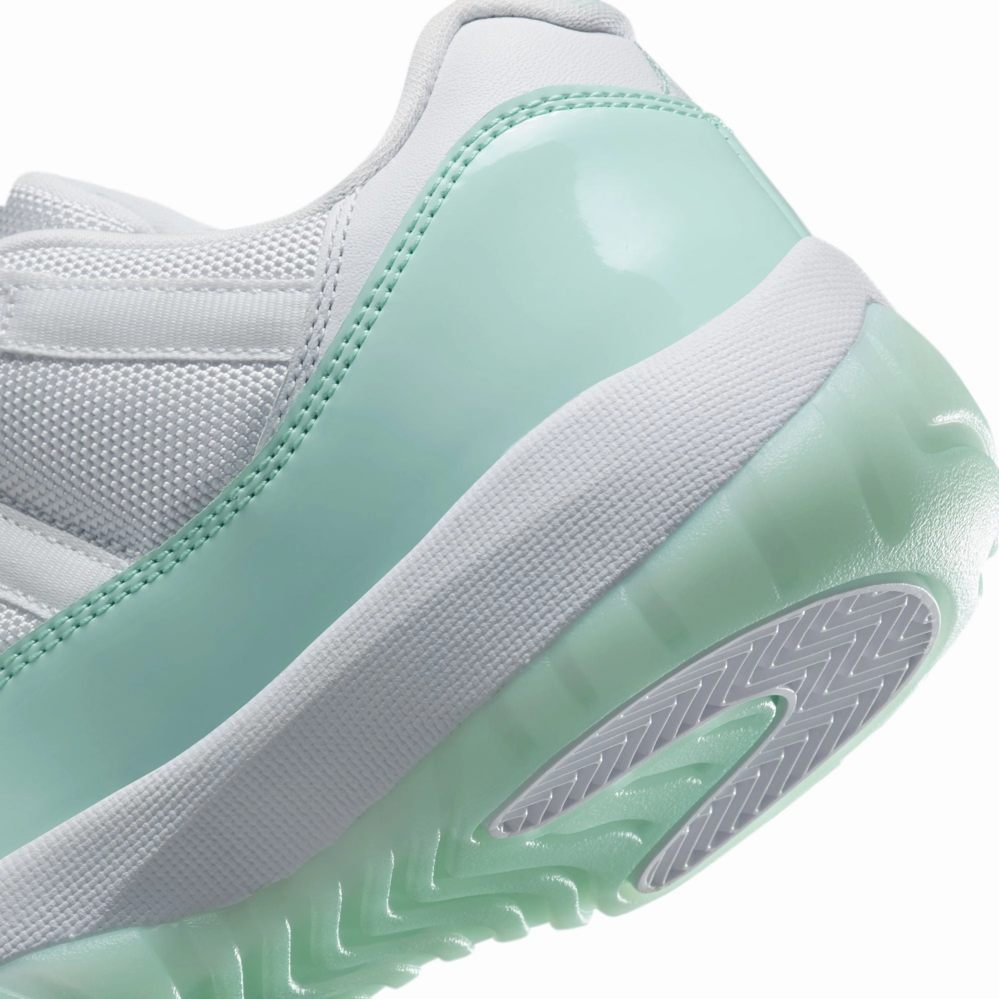 Air Jordan 11 Womens Retro Low "Igloo" Shoes Nano Grip Tread