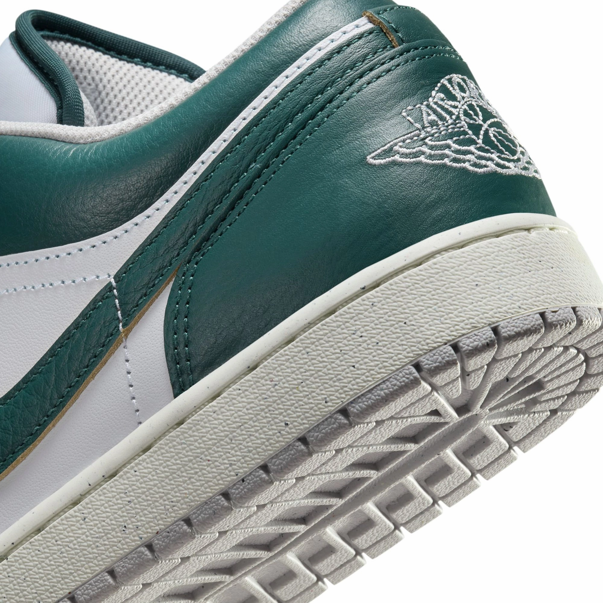 Air Jordan 1 Mens Low SE Oxidized Green Shoes Fine Craftsmanship