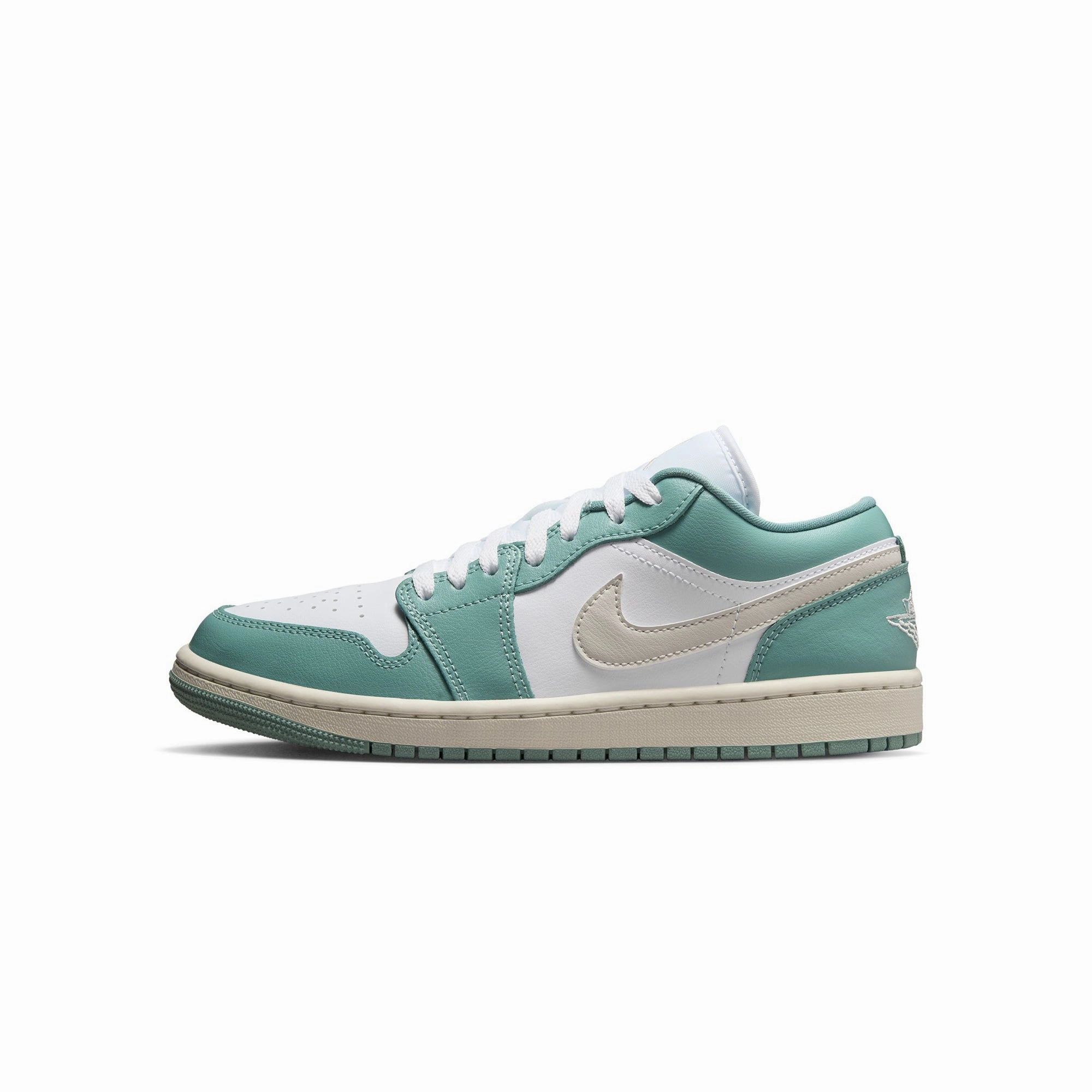 Air Jordan 1 Womens Low Shoes running in a color run shoes