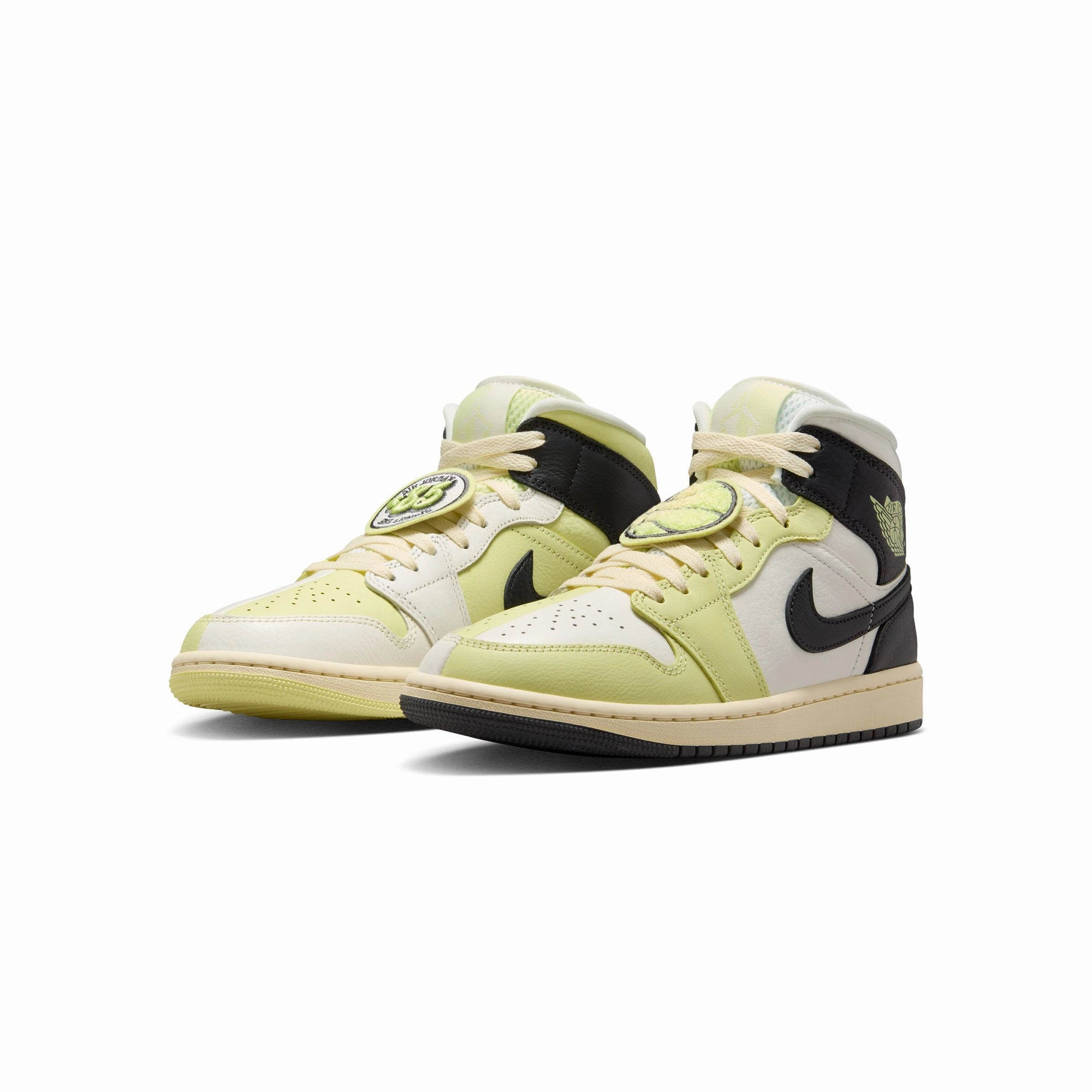 Air Jordan 1 Womens Mid SE Shoes color - black Responsive sole
