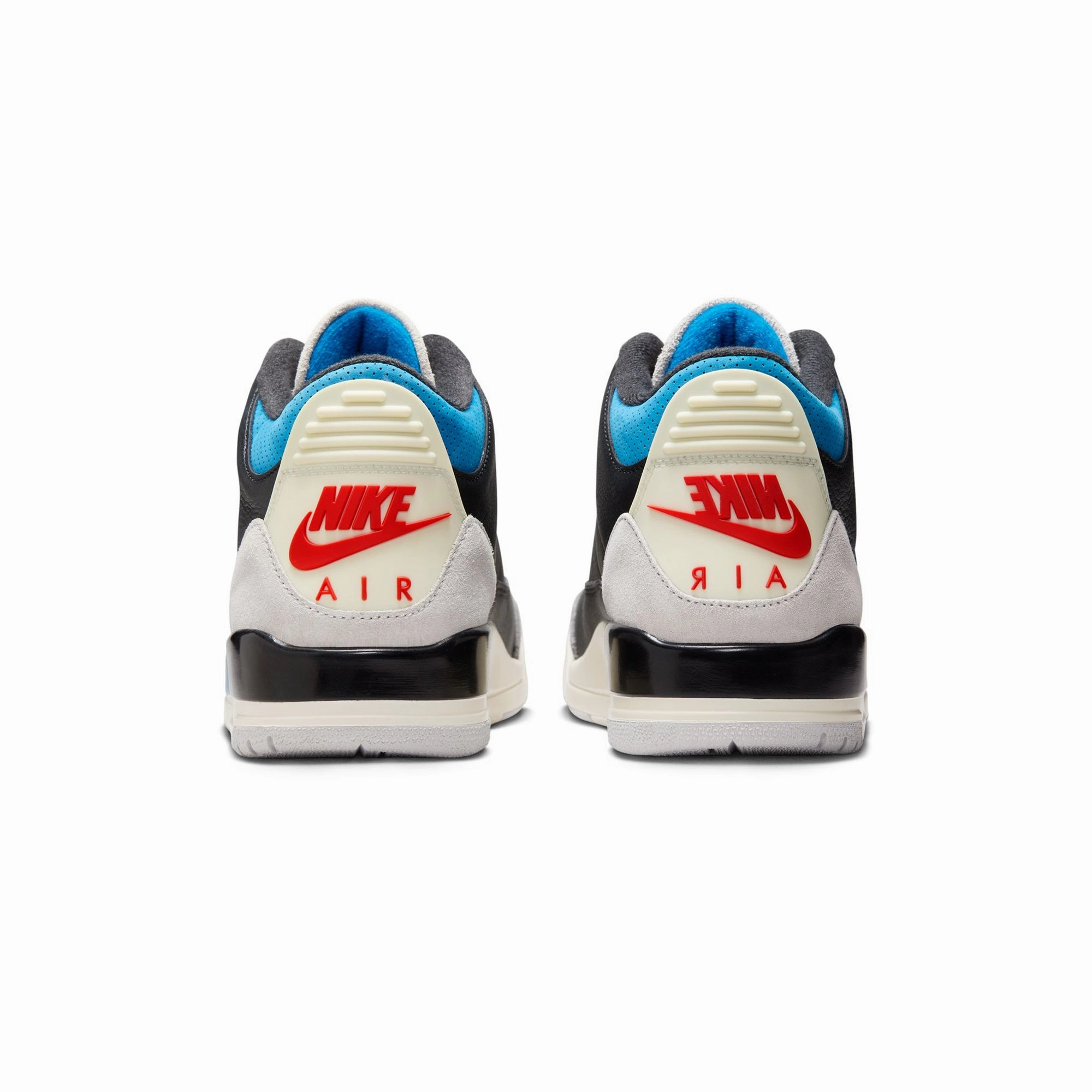 Air Jordan 3 Mens Retro OG Shoes running on a track shoes Orthotic Compatible Footbed
