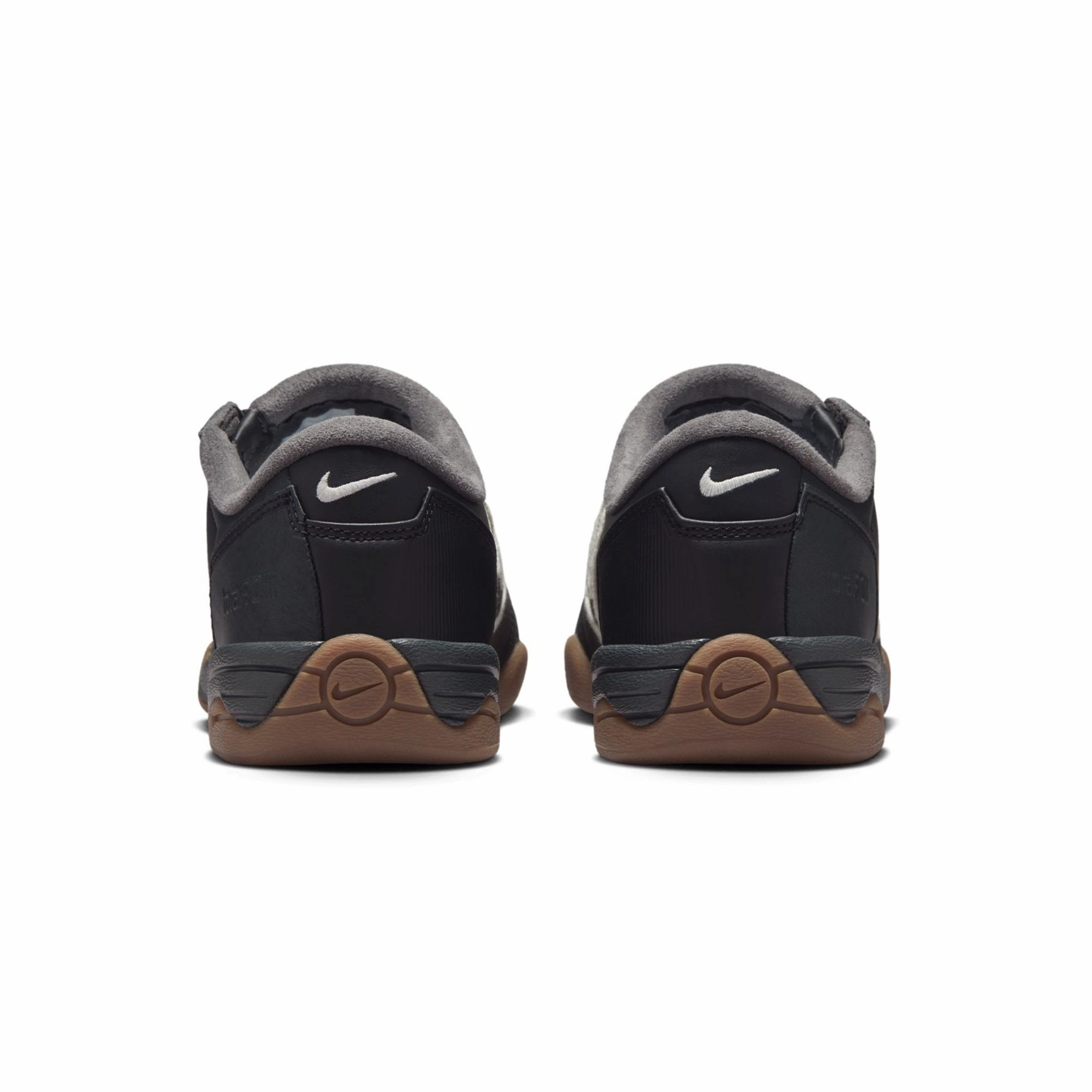 indoor running shoes Nike Womens Total 90 III SP Shoes