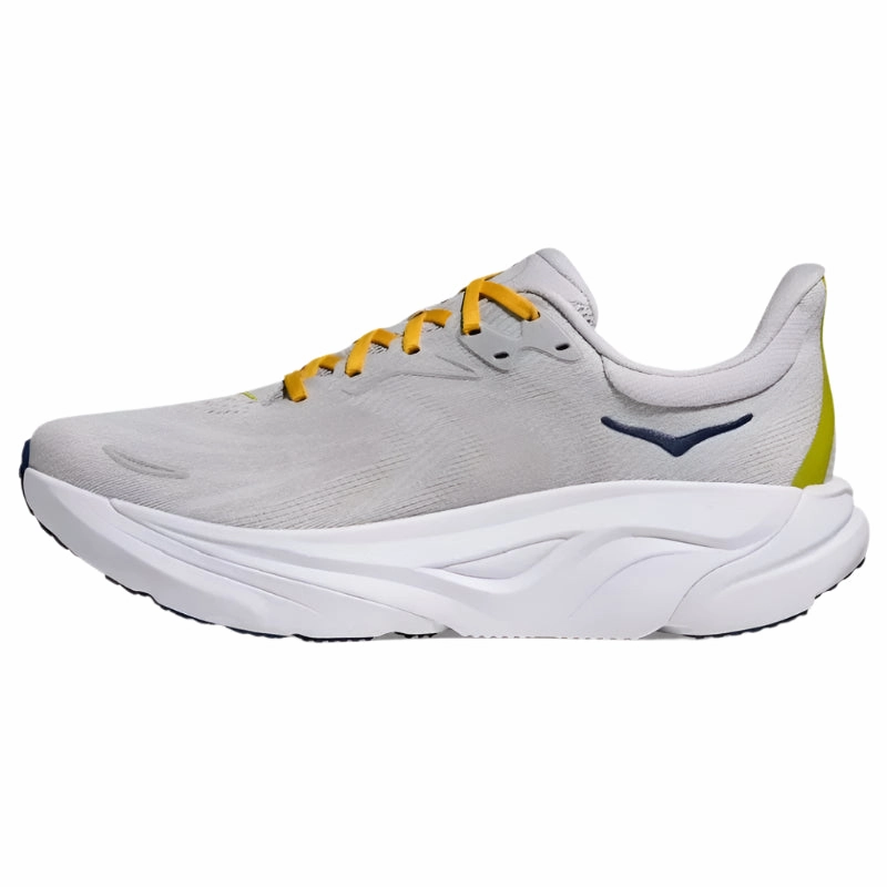HOKA Arahi 8 D Mens Running Shoes athletic - event running in an overpass area shoes