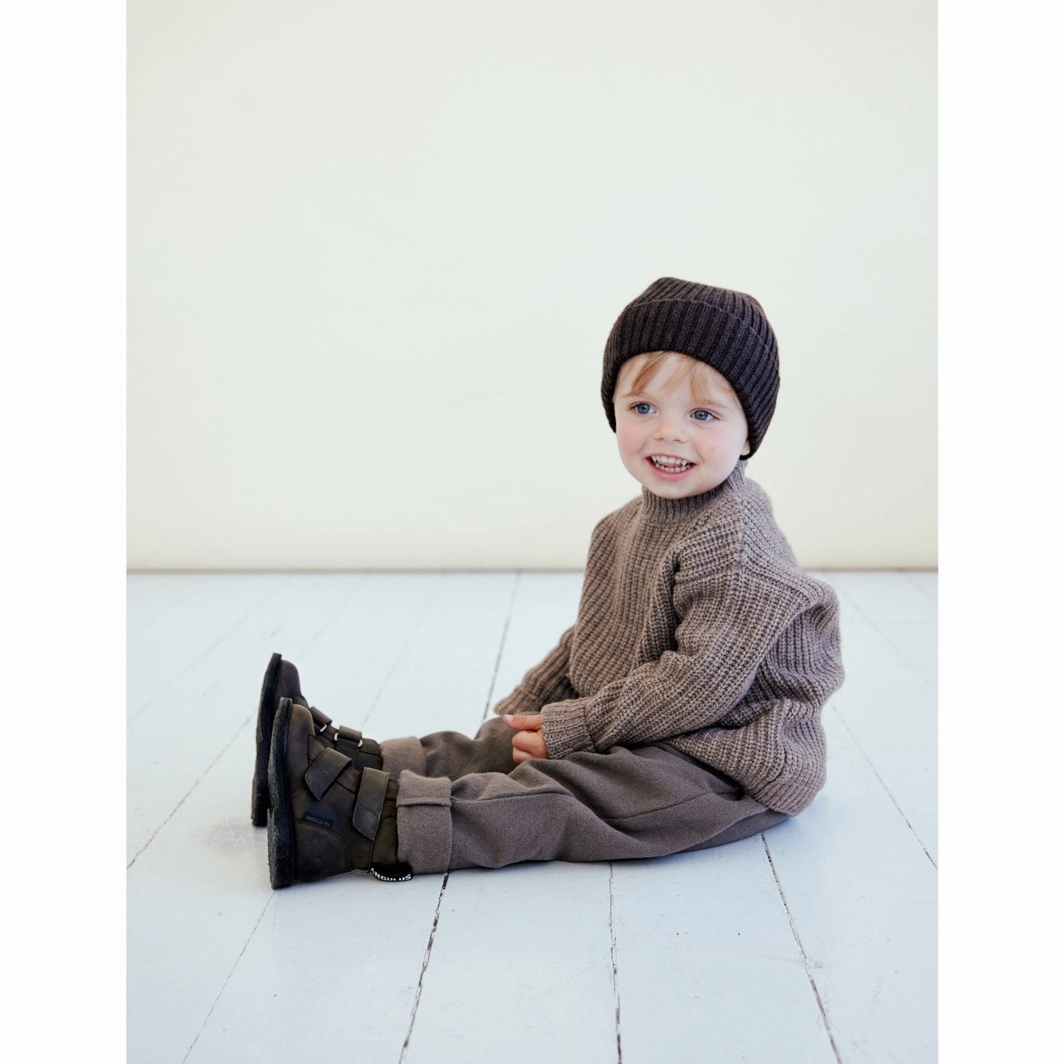 Daily Commuter Cushioned Angulus Dark olive Beginner Tex Boot with Logo Tape and Velcro Closure