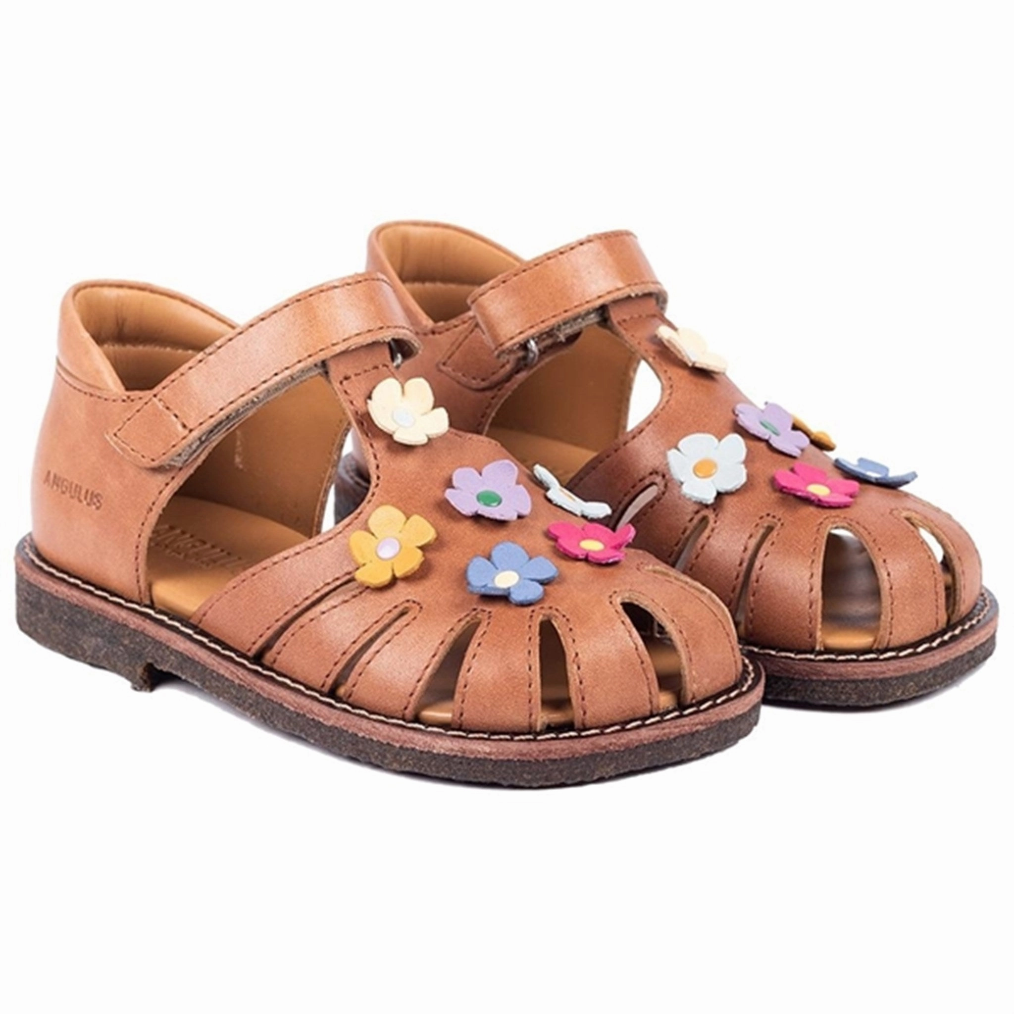 Angulus Sandals Tan Quick Rest Resort Look