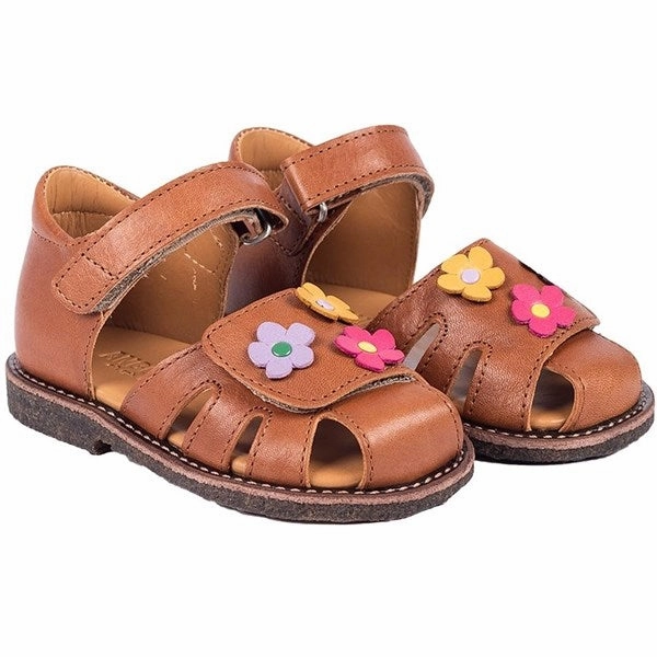 Lightweight Design Angulus Starter Sandals Cognac