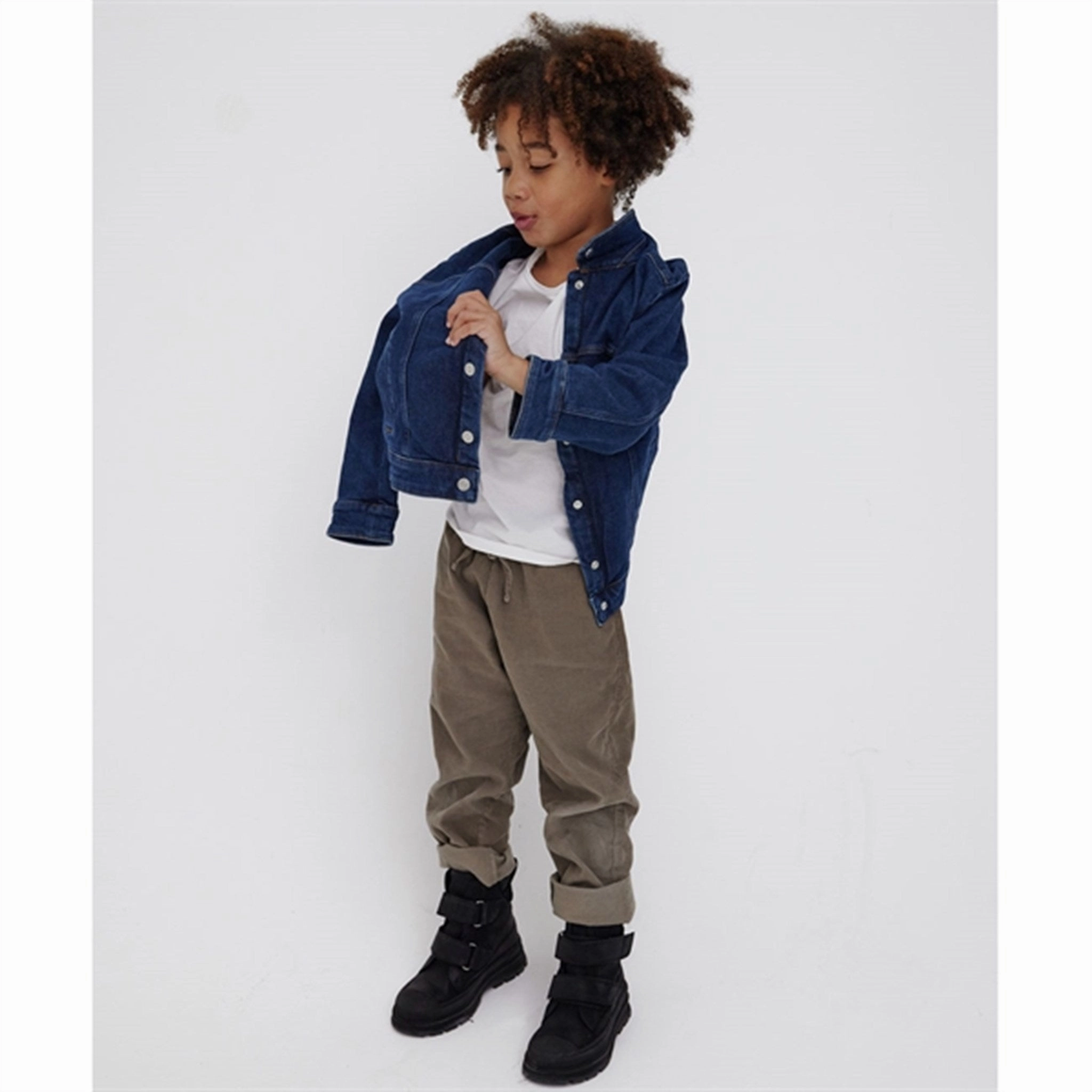 Protective Finish Snow Trekker Protective Finish All Day Wear Angulus Tex-Boots w Velcro And Wool Lining Black