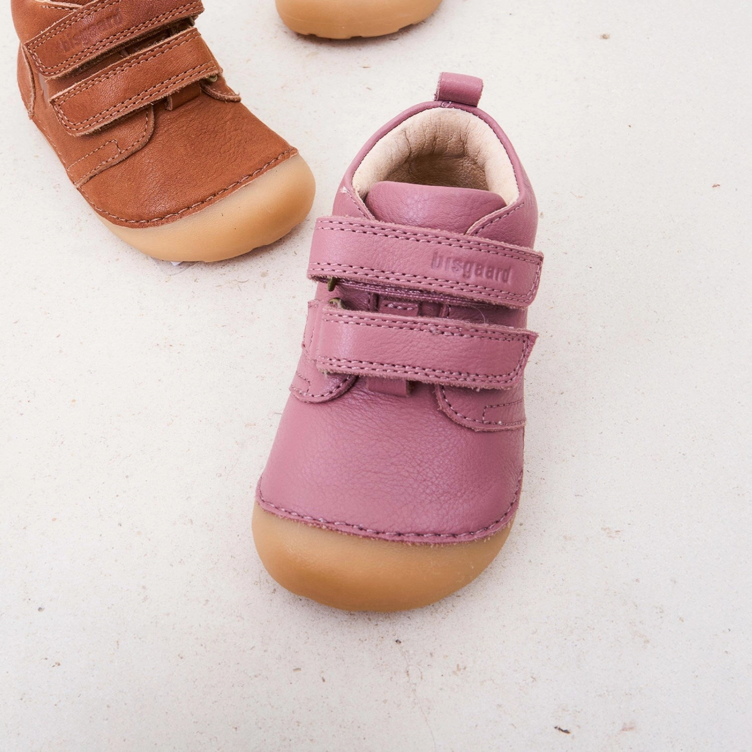 Minimal Comfort mom style Bisgaard Heather Barefoot Carter