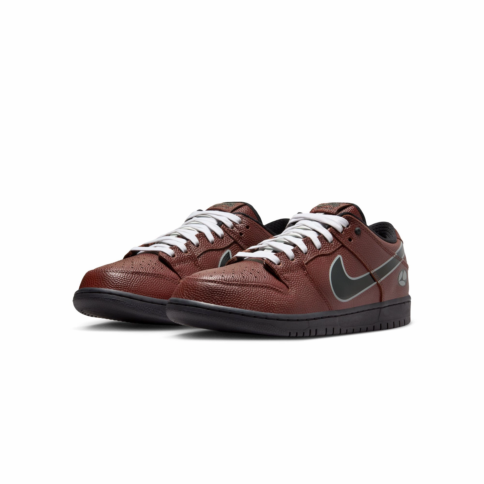 twistable running shoes Nike SB x Limosine Skateboards Mens Dunk Low Pro Shoes