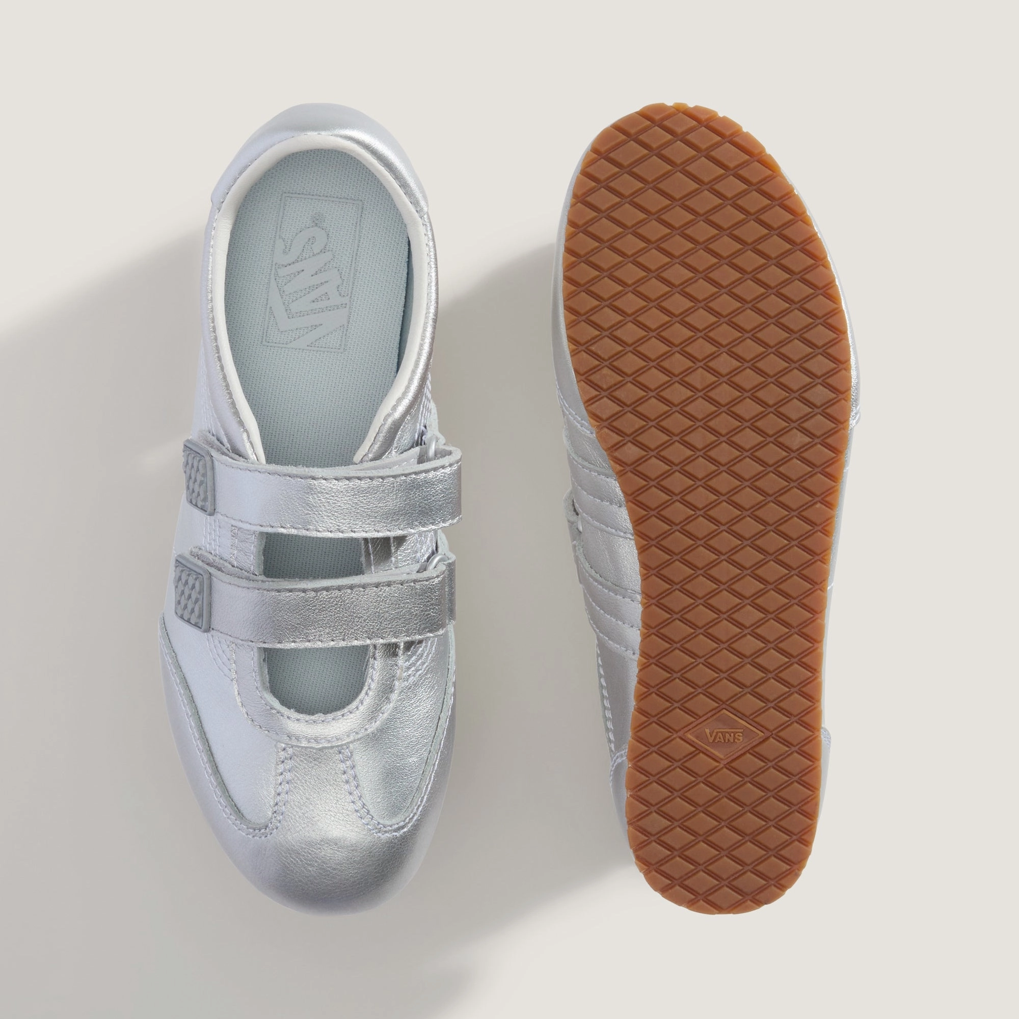 traction - control - technology shoes Vans Mens LX Mary Jane Shoes