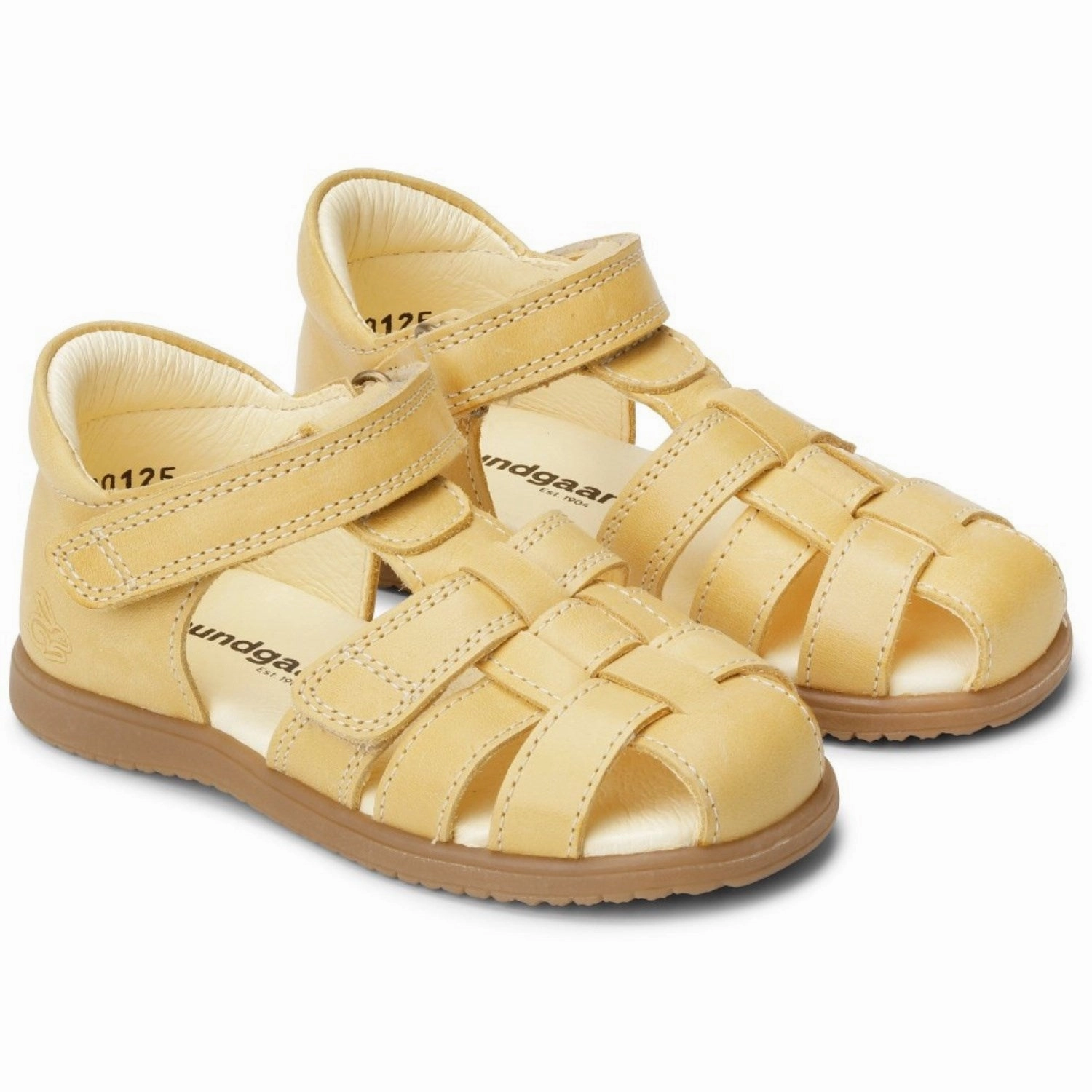 Relaxed Walking Party Pop Bundgaard Yellow Bali