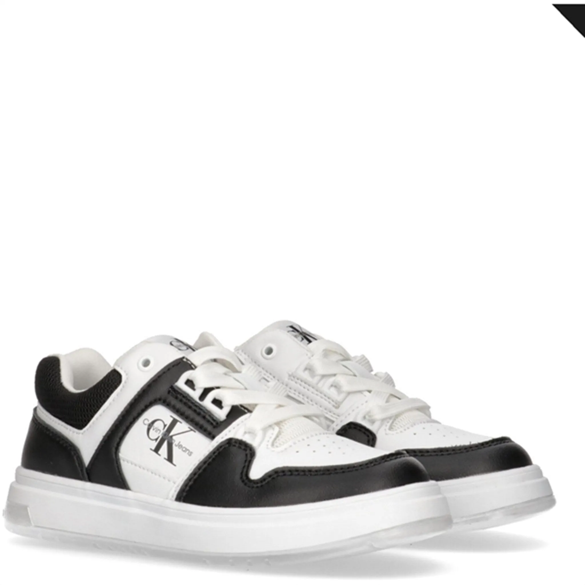 Calvin Klein Low Cut Lace-up Sneaker Black/White Ultra Flex Grooves Air Channels