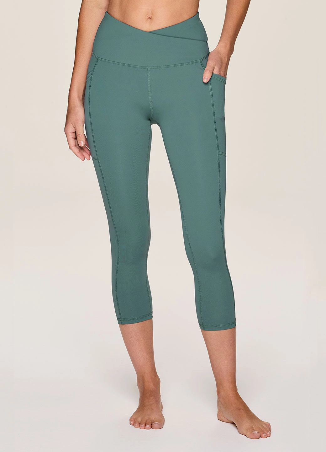 Camping Gear For Men Crossover Ultra Hold Capri