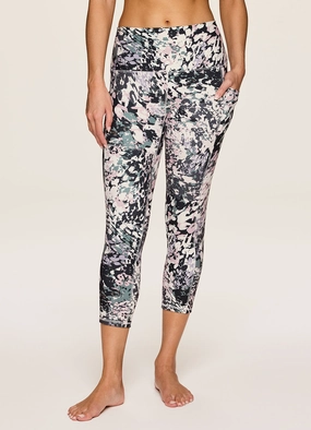 In the Wild Ultra Hold Capri Lightweight Fabric Leg fashion