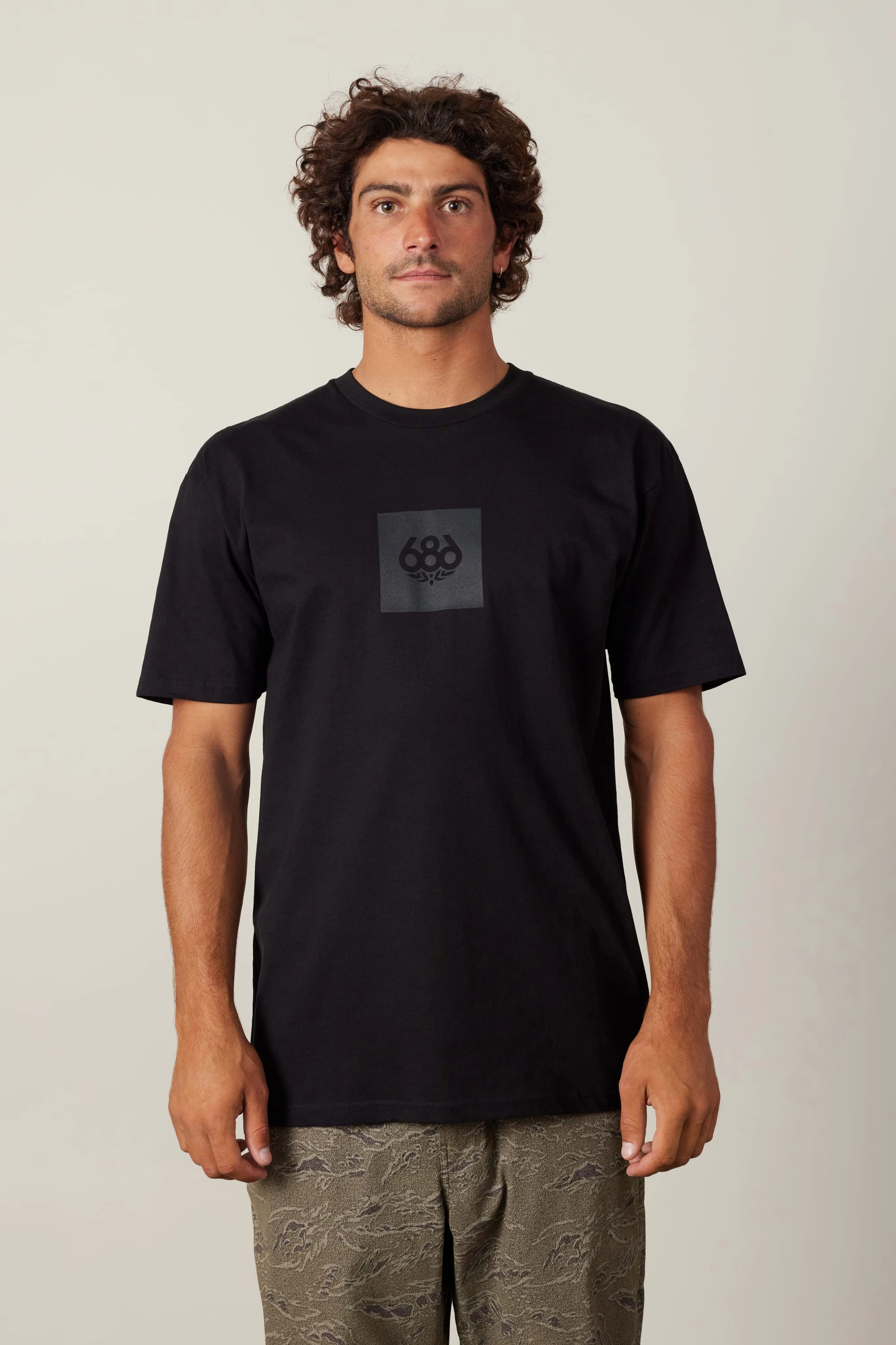Everyday Layering 686 Knockout Authentic S/S Tee