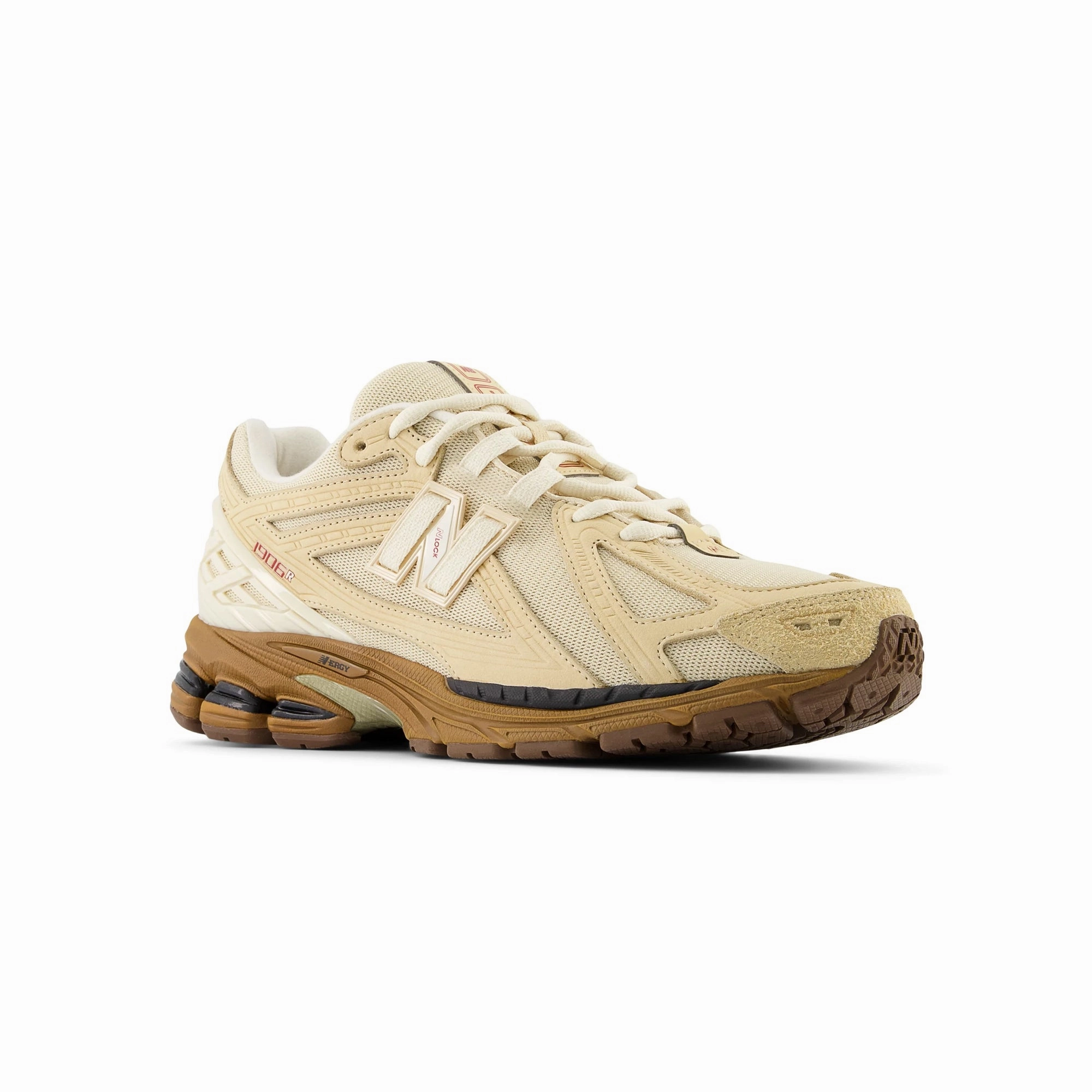 New Balance Mens 1906R Randomevent The Sweetness Of Kin Shoes running in a frozen river area shoes