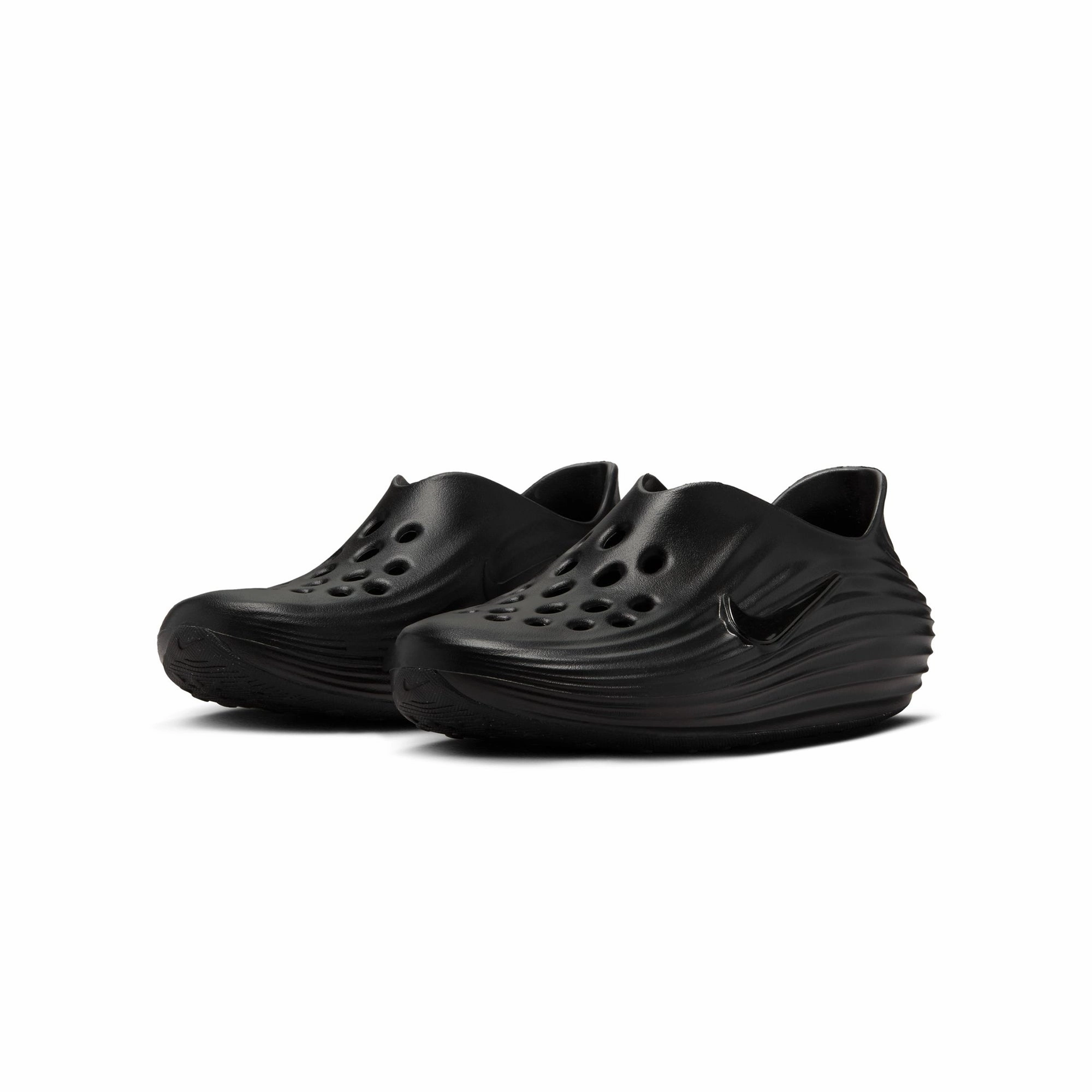 trendy shoe style Nike Womens ReactX Rejuven8 Sandals