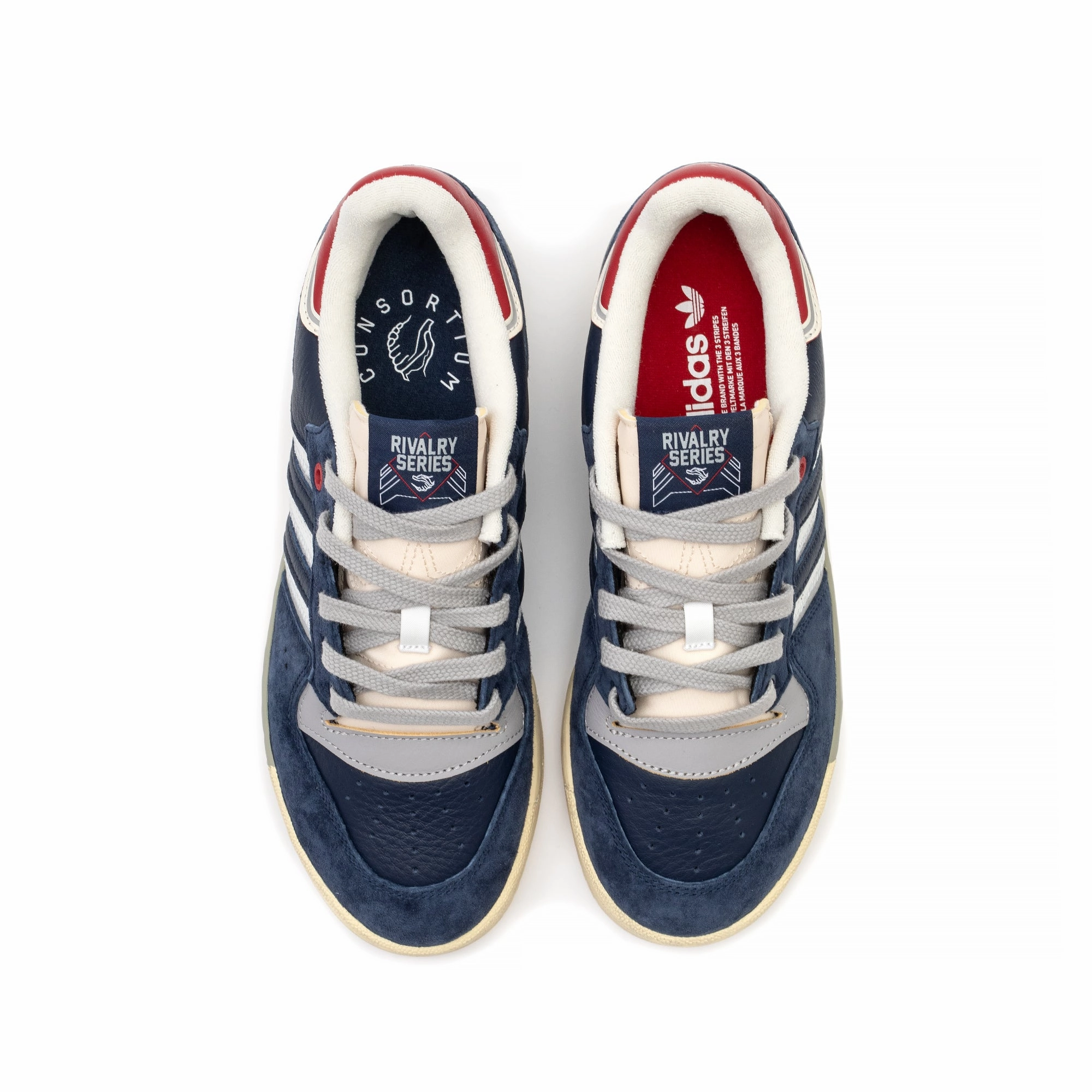 running in a beam bridge area shoes Adidas x Extra Butter Rivalry Low Shoes