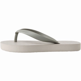 Urban Casual Lil'Atelier Pure Cashmere Fifer Flip Flop