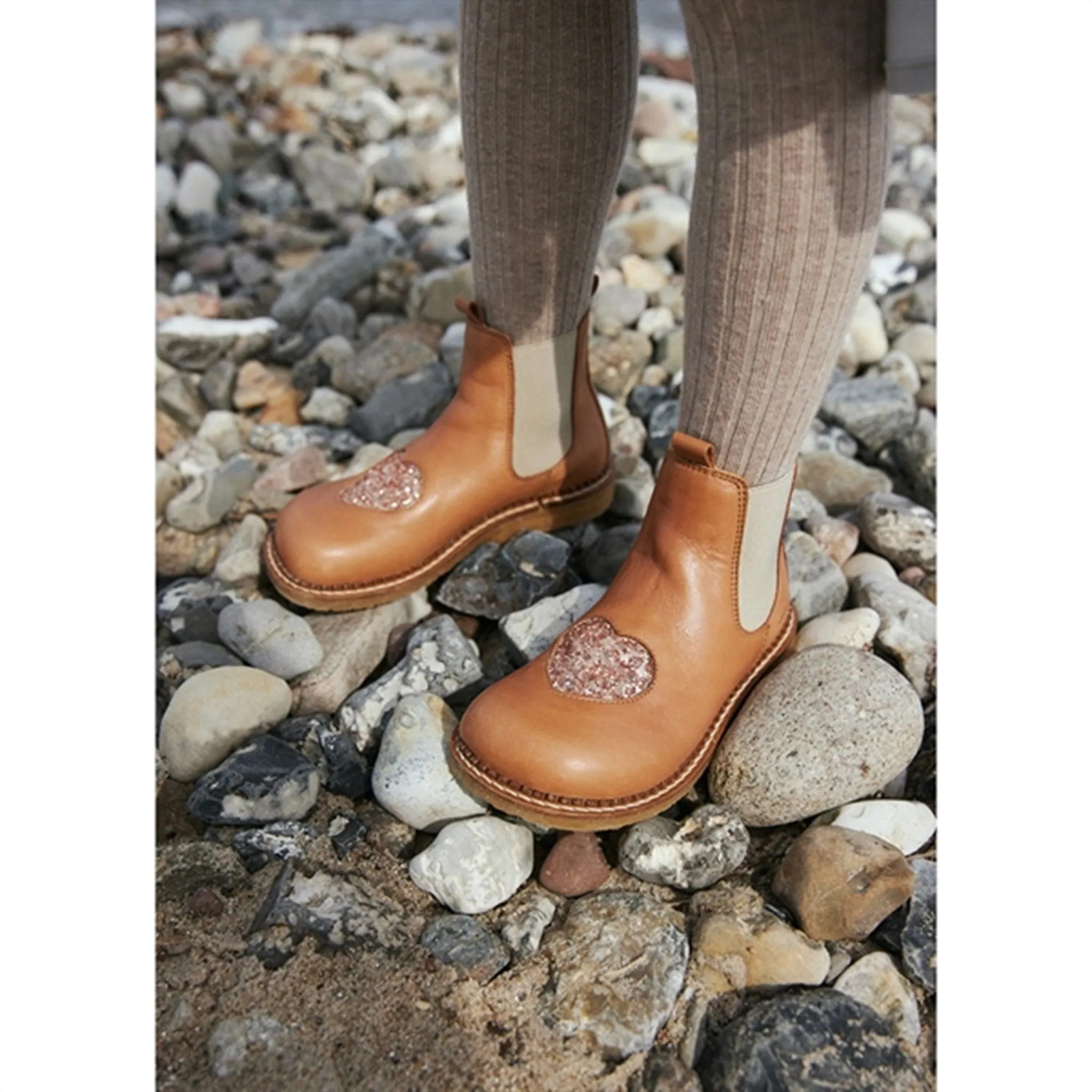 High-quality Terrain Tested Angulus Chelsea Boots With Heart Almond/Maple Glitter/Beige Elastic