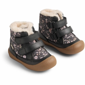 Versatile Look Grippy Outsole River Crossing Wheat Black Winterboot Daxi Tex