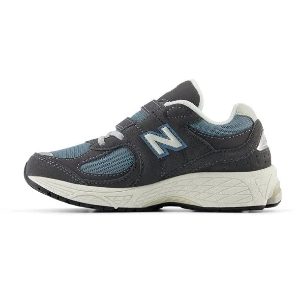 Casual flexibility New Balance 2002 Alternative Closure Sneakers Magnet