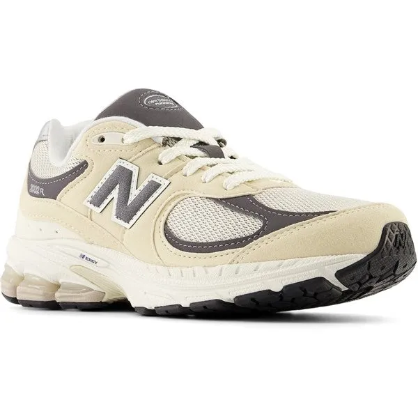 Slim Profile Ankle Collar Padding New Balance 2002 Kids Sneakers Sandstone