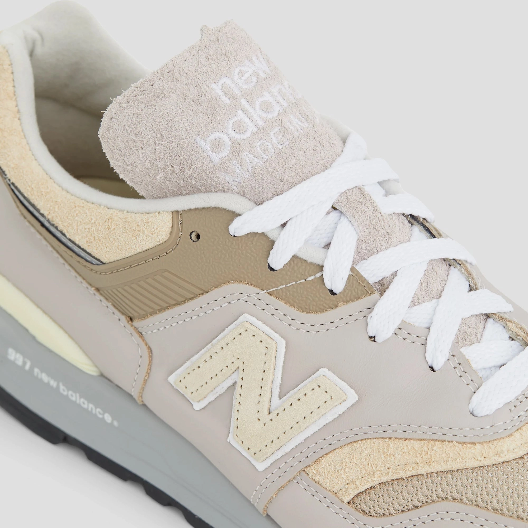 Running Form New Balance Mens Made in USA 997 Shoes