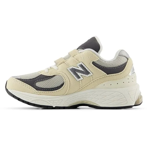RoadRunning New Balance 2002 Alternative Closure Sneakers Sandstone
