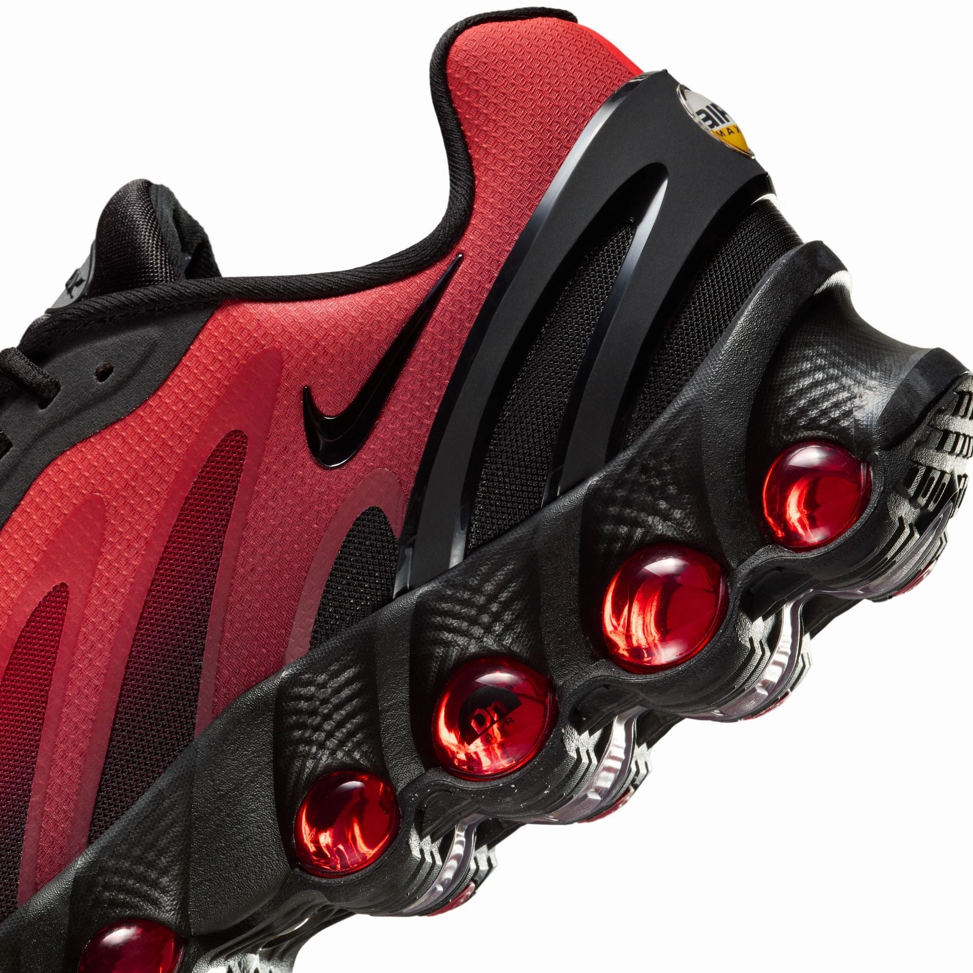 Nike Mens Air Max DN8 Shoes Advanced Cushioning Torque Control Shank