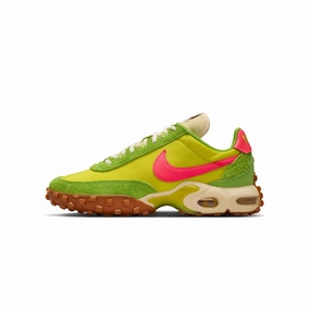 Comfortable Foot Flexibility running in a tundra area Nike Mens Air Max Waffle SP 2 Shoes