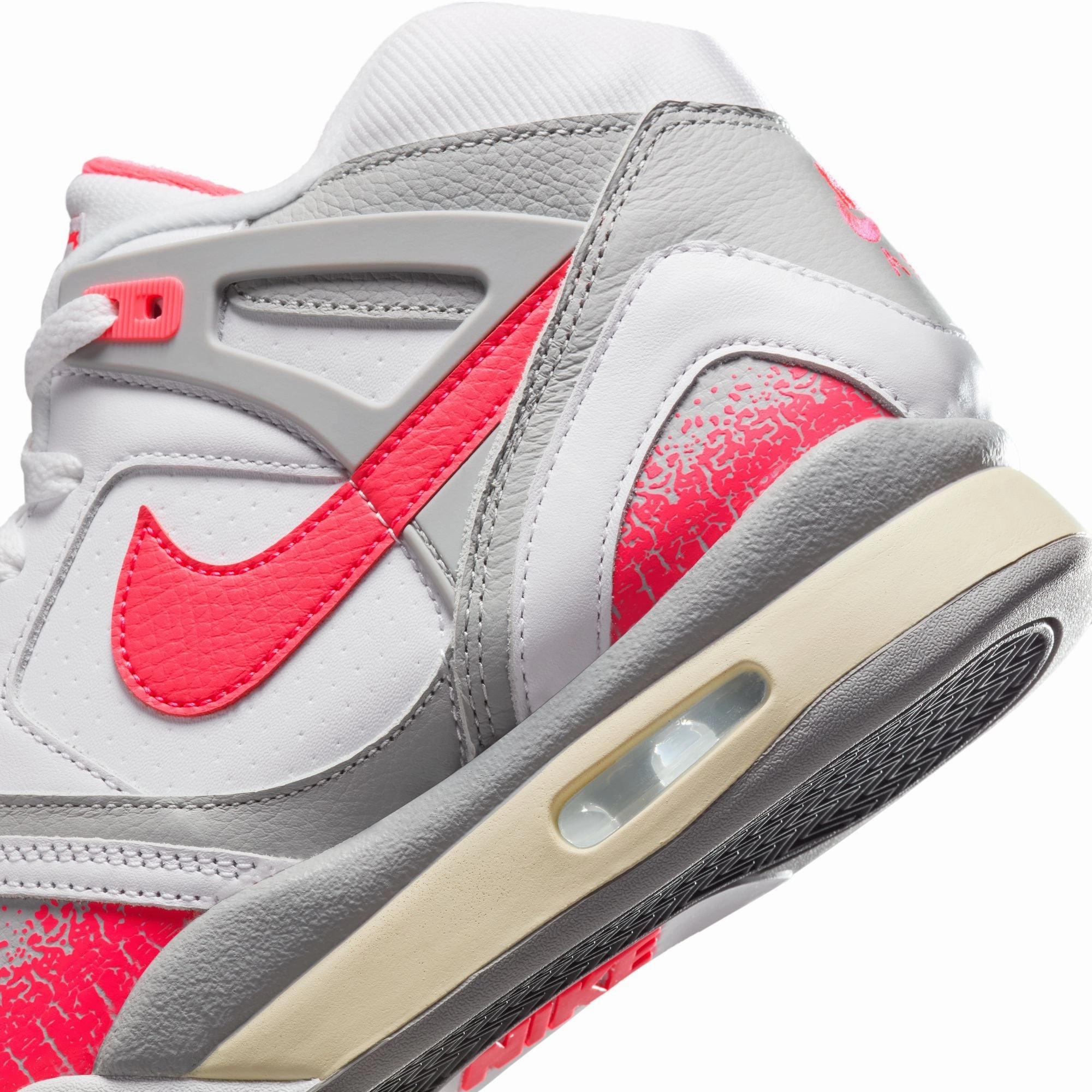 Nike Mens Air Tech Challenge 2 Shoes no - tie laces Style - and - function