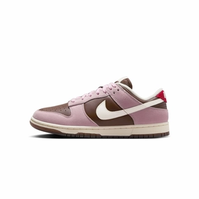 Lightning Lacing System high-top shoes Nike Womens Dunk Low "Neapolitan" Shoes
