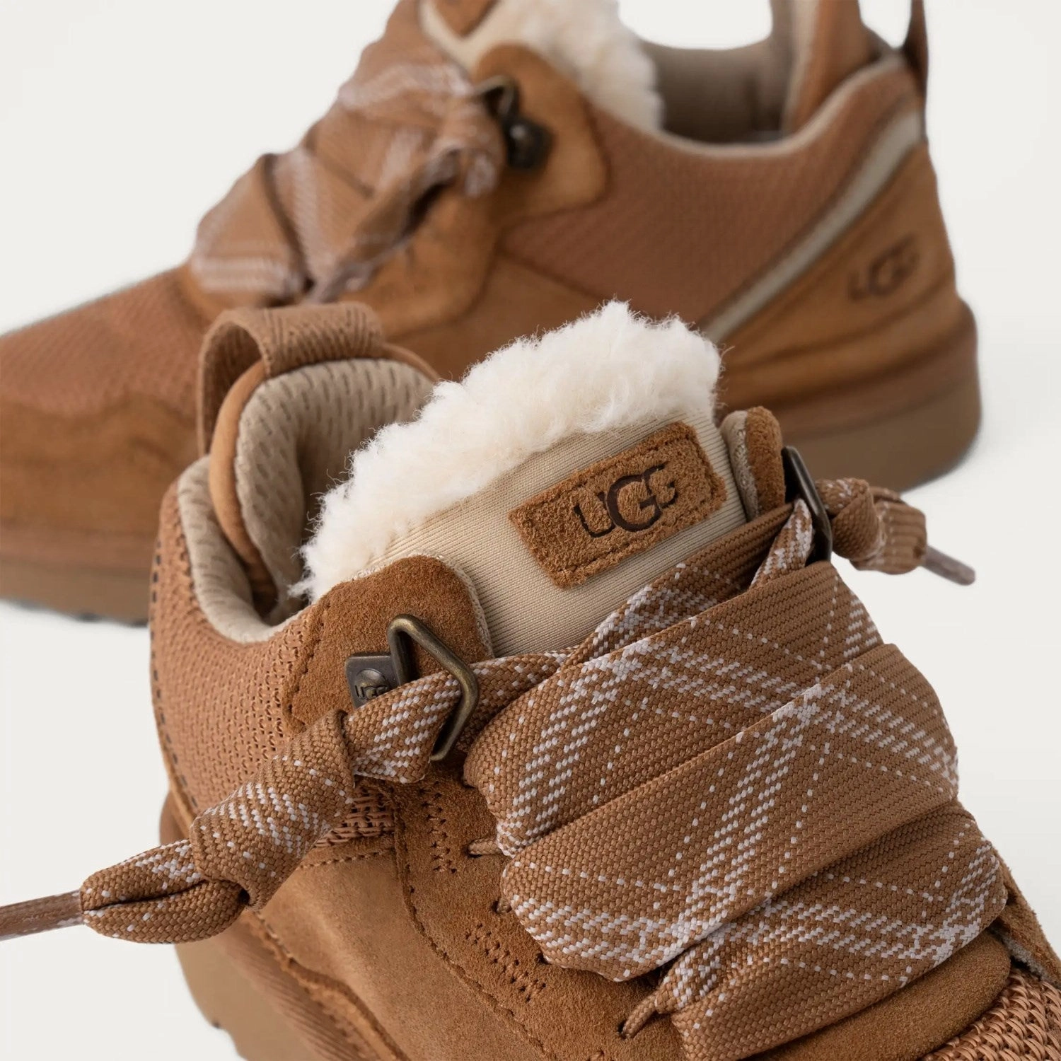 Contoured Footbed Combat Look UGG Chestnut K Lowmel