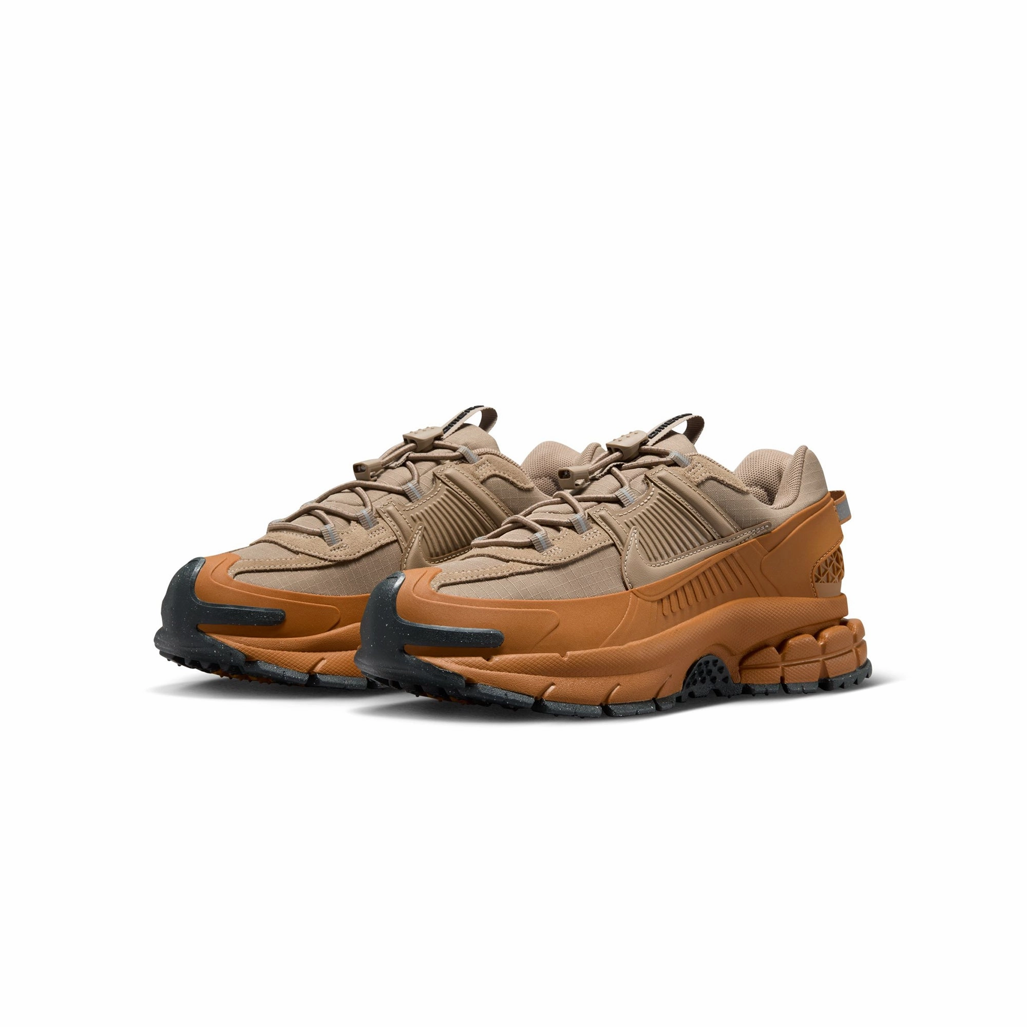 Nike Womens Zoom Vomero Roam Shoes coastal shoes Contoured Footbed Tech