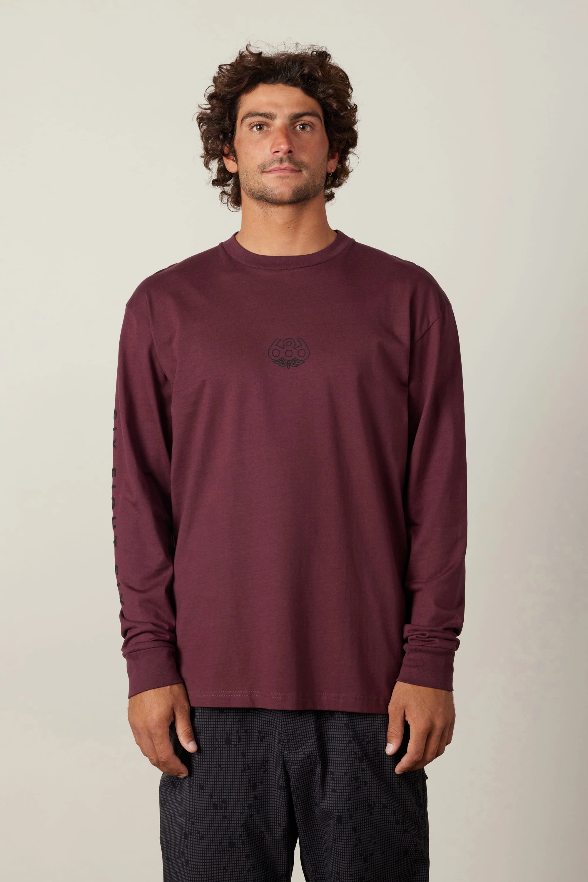 Chilly Day Wear 686 High Def Authentic L/S Tee