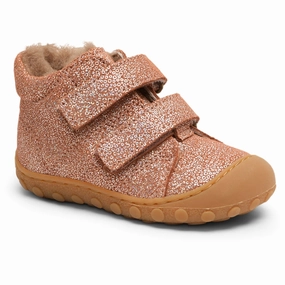 Low profile style Bisgaard Sparkly Rose Hale V Lamb Beginner shoes