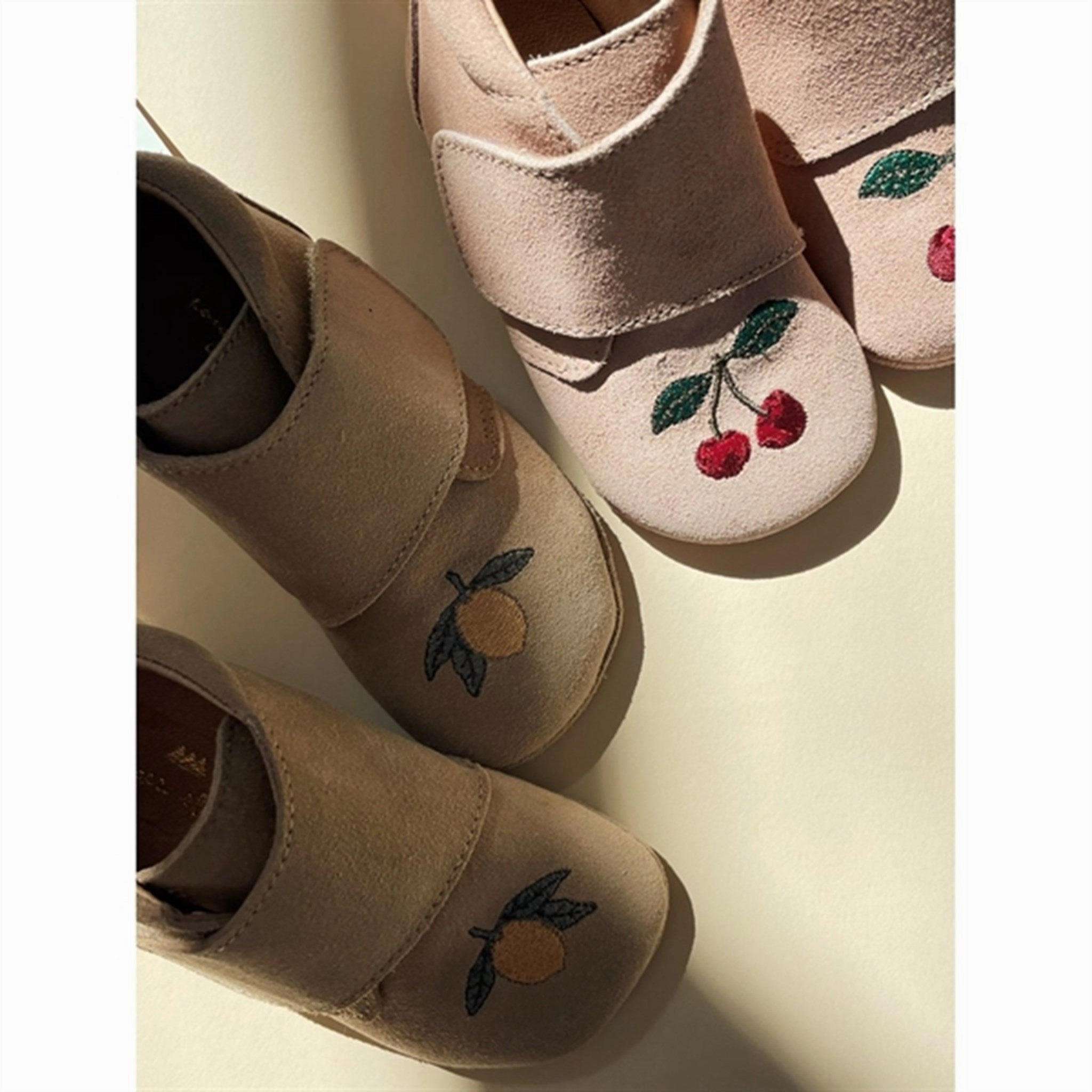 Konges Sl?jd Mamour Embroidery Footies Dusty Pink Ergonomic Footbed