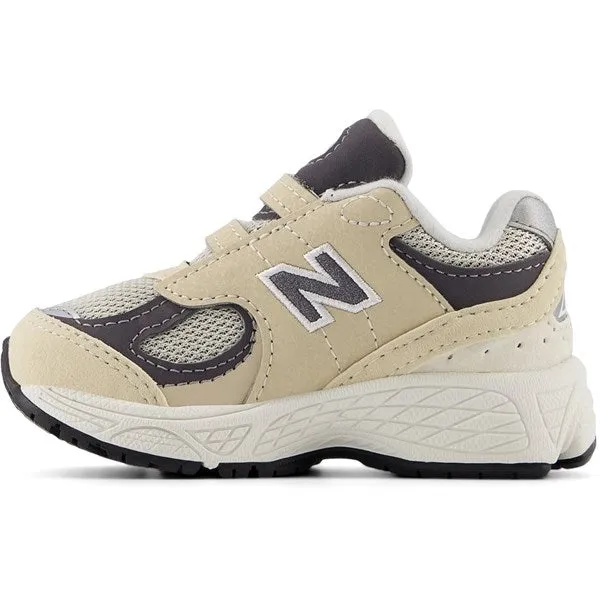 Everyday Form New Balance 2002 Hook & Loop Sneakers Sandstone