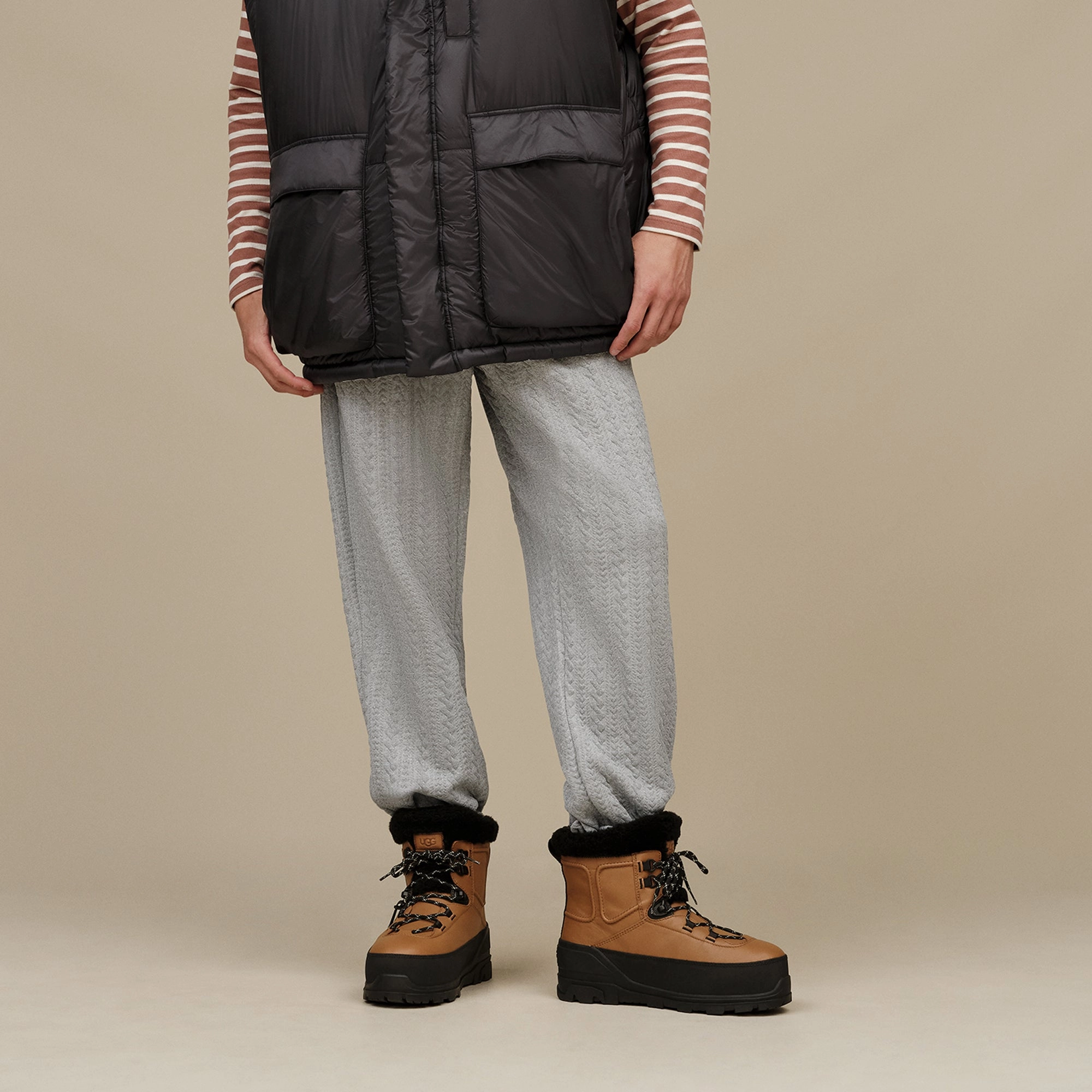 square - design shoes Ugg Mens Shasta Mid Boots