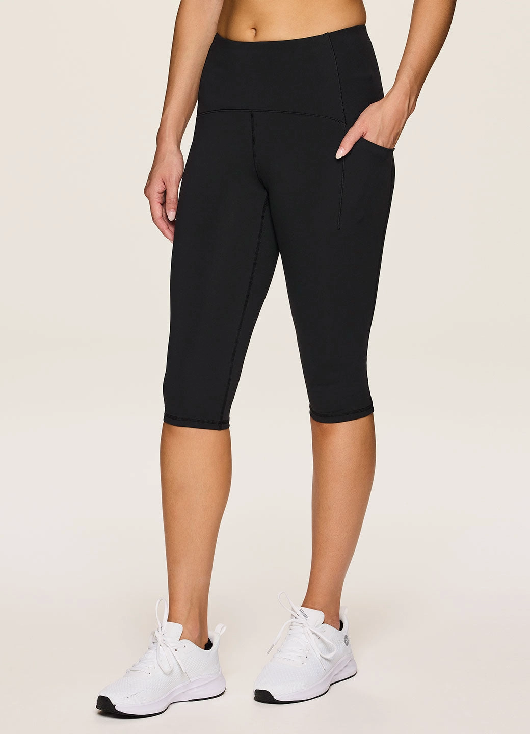 Perfect Movement Super Soft Ultra Hold Cropped Capri