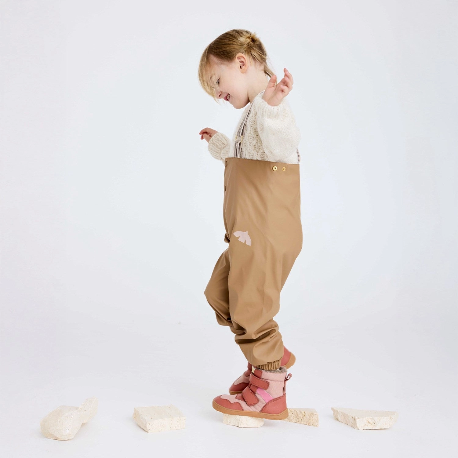 Seamless Interior Construction Bisgaard Pink Barefoot Timo Tex