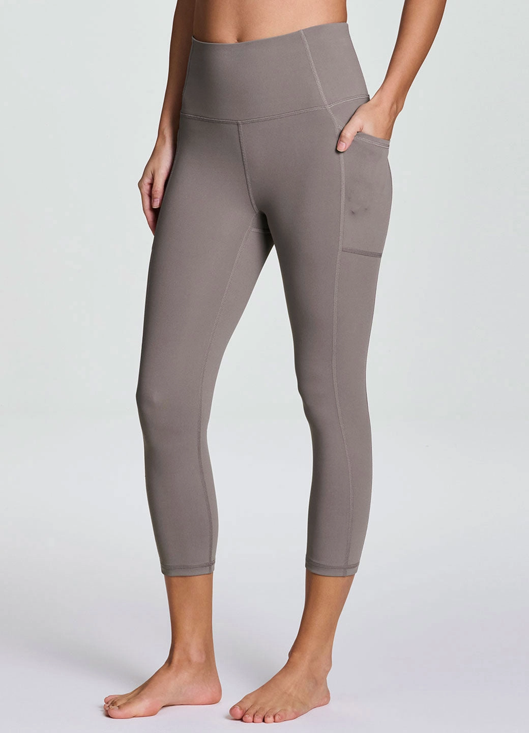 Tech Flex Ultra Hold Capri Perfect Movement