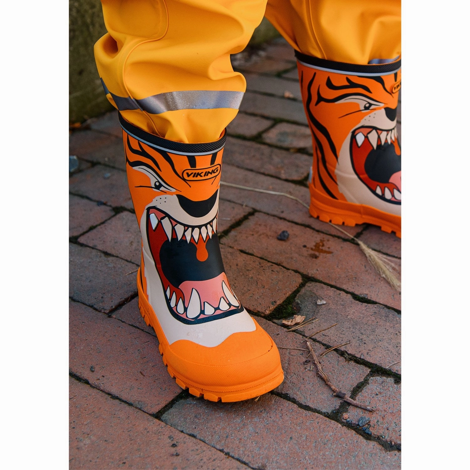 VIKING Orange/Multi Jolly Print Padded Interior Hiking Trails