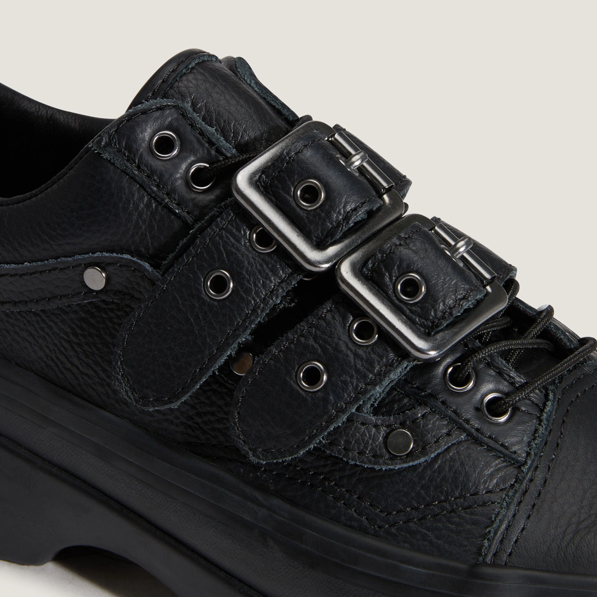 Vans Mens FU LX Old Skool Buckle Shoes Ventilated Panels