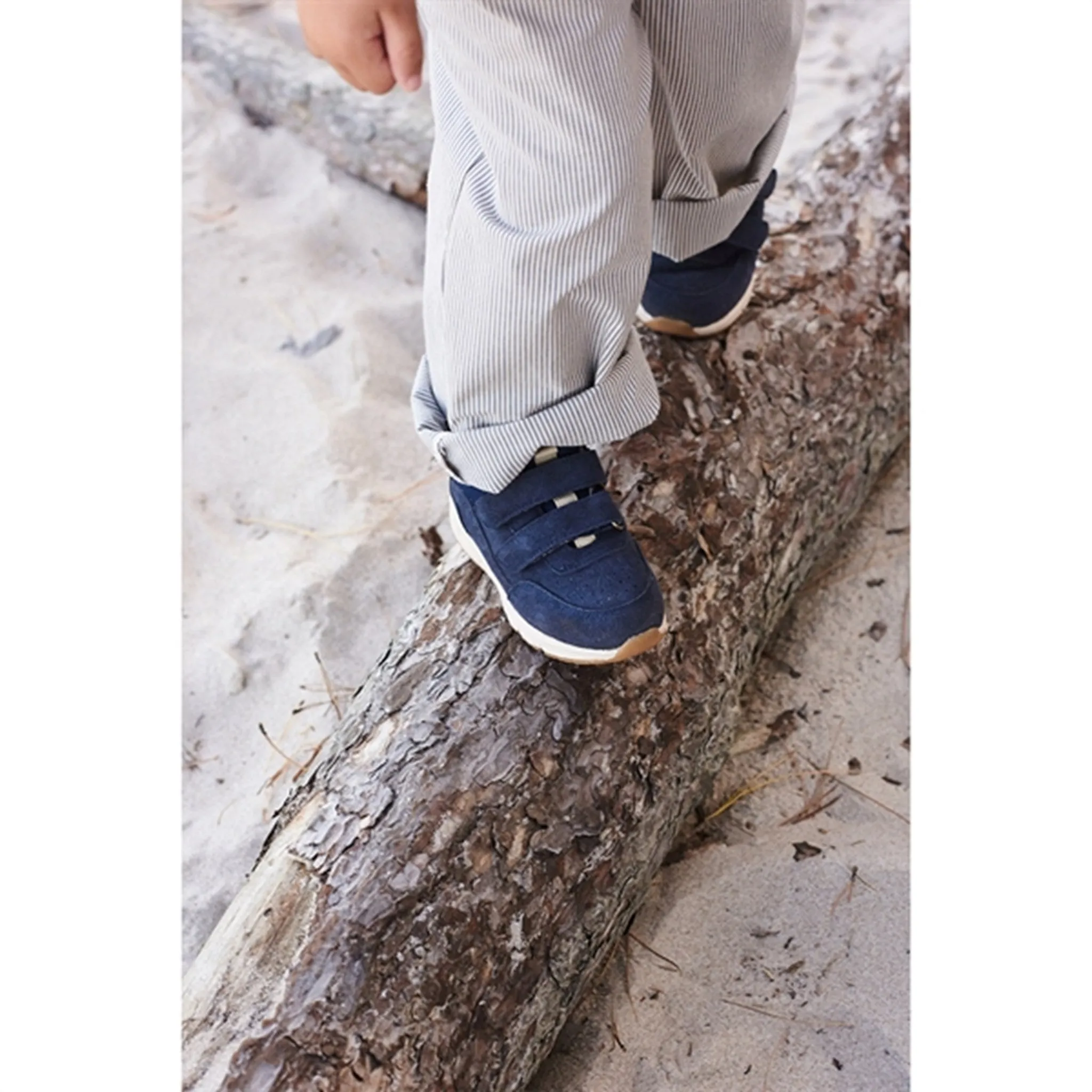 Wheat Tex Shoe Alin Navy Sturdy Construction